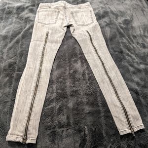 Current/Elliott - Back Zipper Grey Skinny Jeans